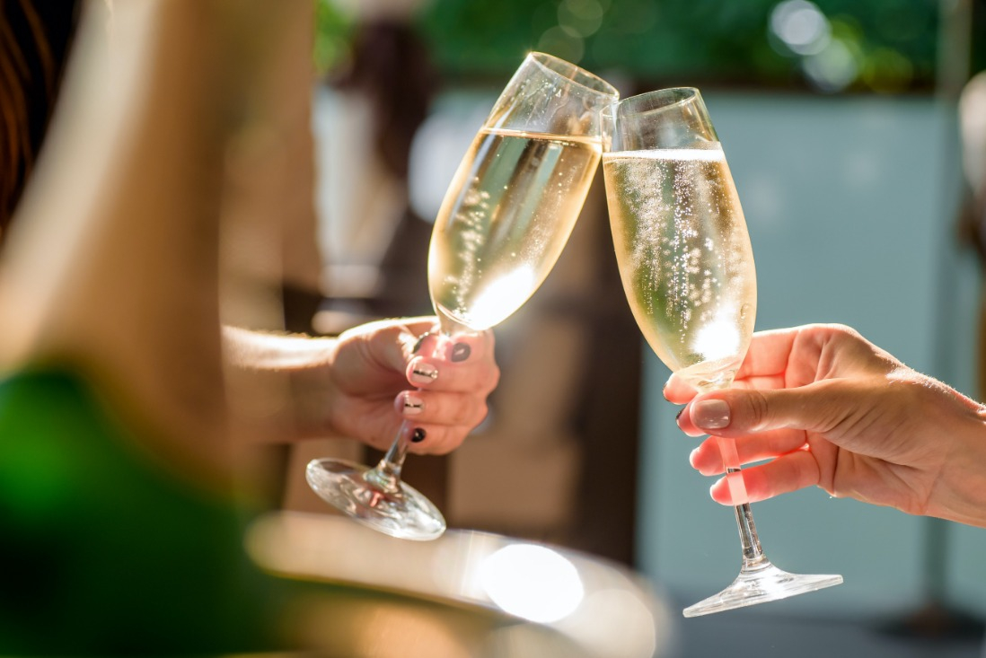 Top 5 Best Sparkling Wines for Summer